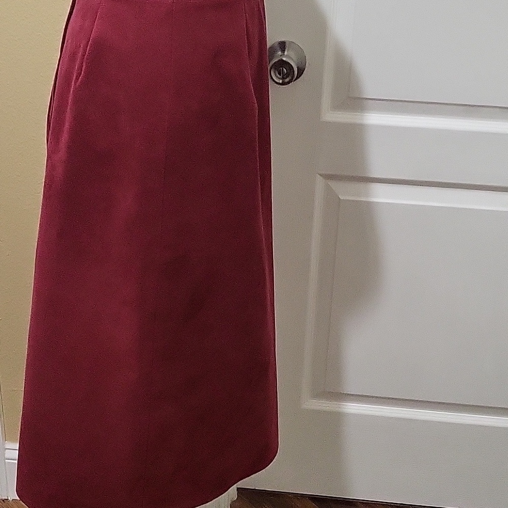 Elegant Burgundy Midi Skirt Pre-owned Suede - Picture 3 of 4